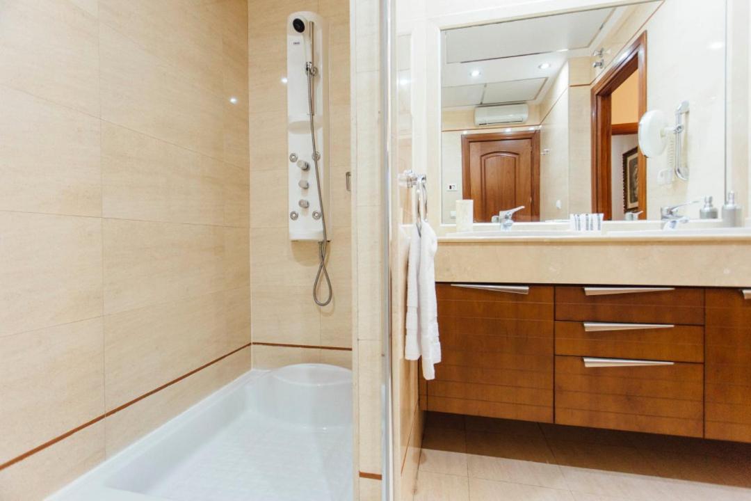 Duplex With Terrace- 5Bd 3Bth- Center Apartman Sevilla Kültér fotó